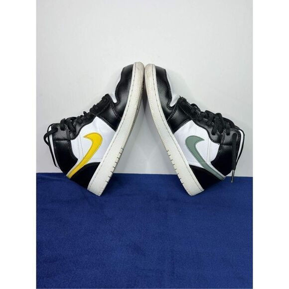 Air Jordan 1 Retro Mid GS Multi-Color Swoosh Boy’s size 6Y - Picture 5 of 10